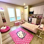 Pink Hello Kitty Apartment